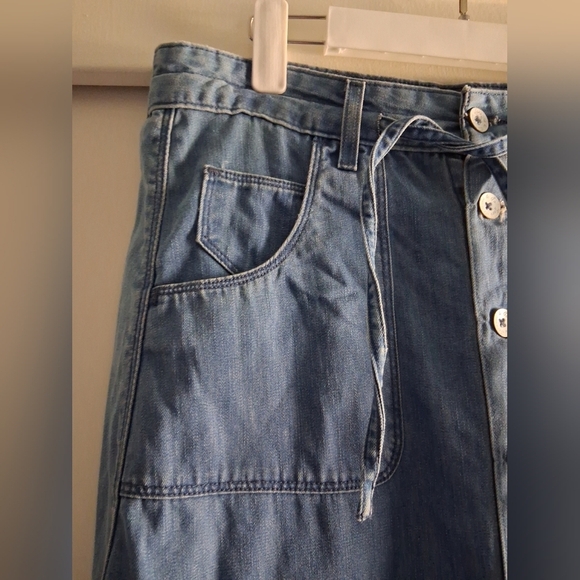 Vintage Levi's 90s Y2k Button Front Chambray Blue Denim Midi Skirt 10 - Picture 3 of 13